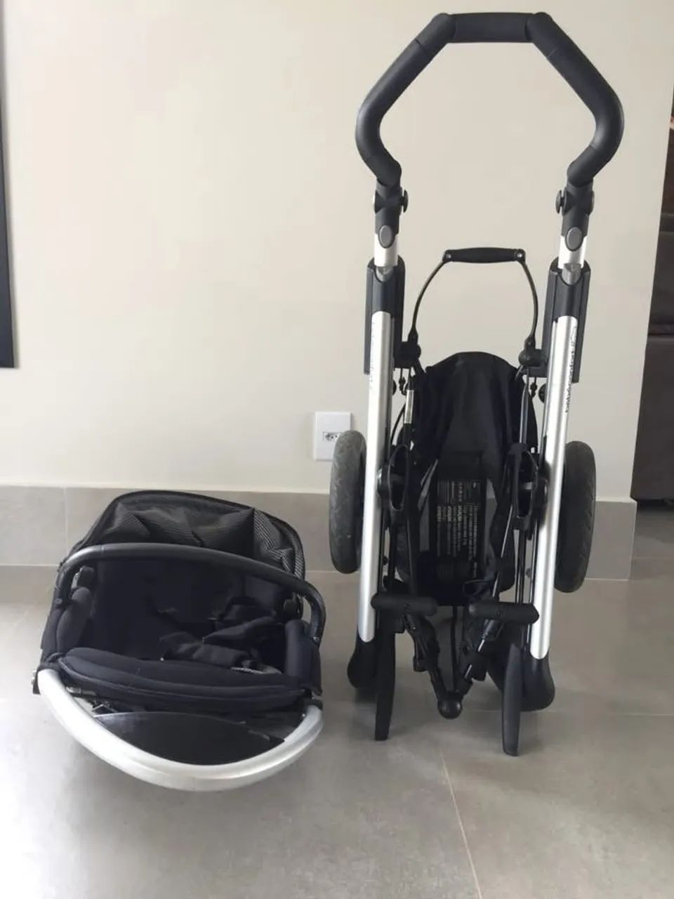 Kit carrinho Maxi Cosi Elea+ bebê conforto +base