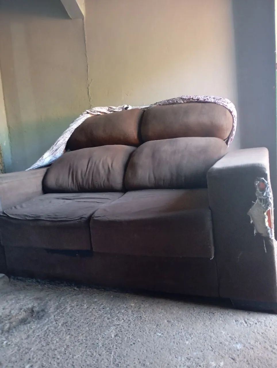 Vendo sofá usado aceito proposta 65566225993474124