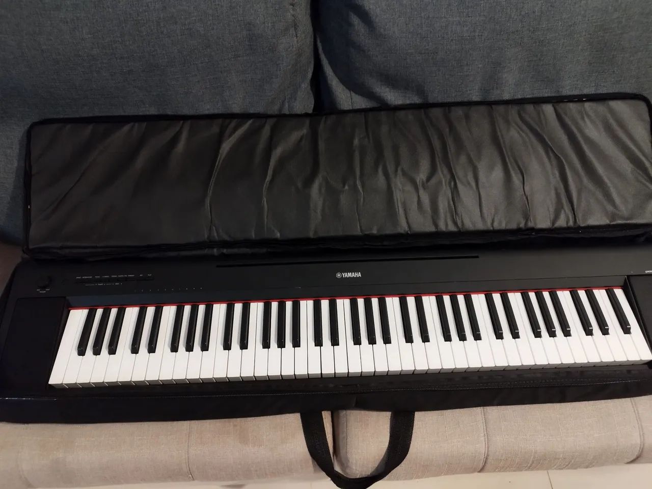 Teclado Yamaha Piaggero NP35