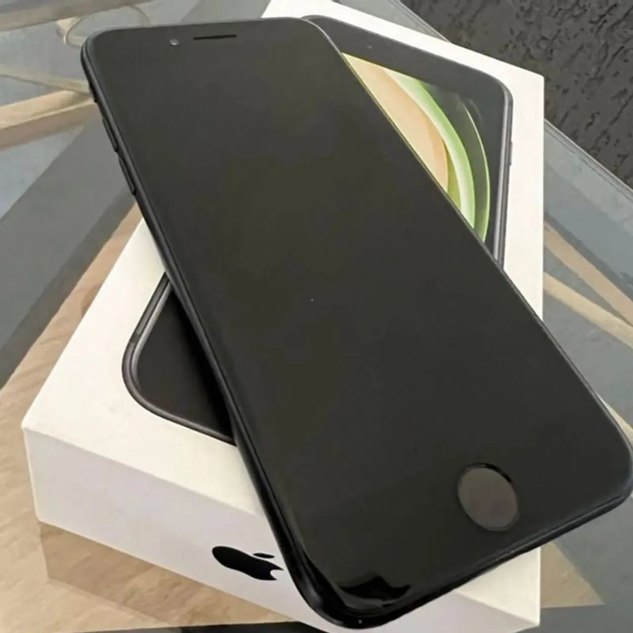 iPhone SE