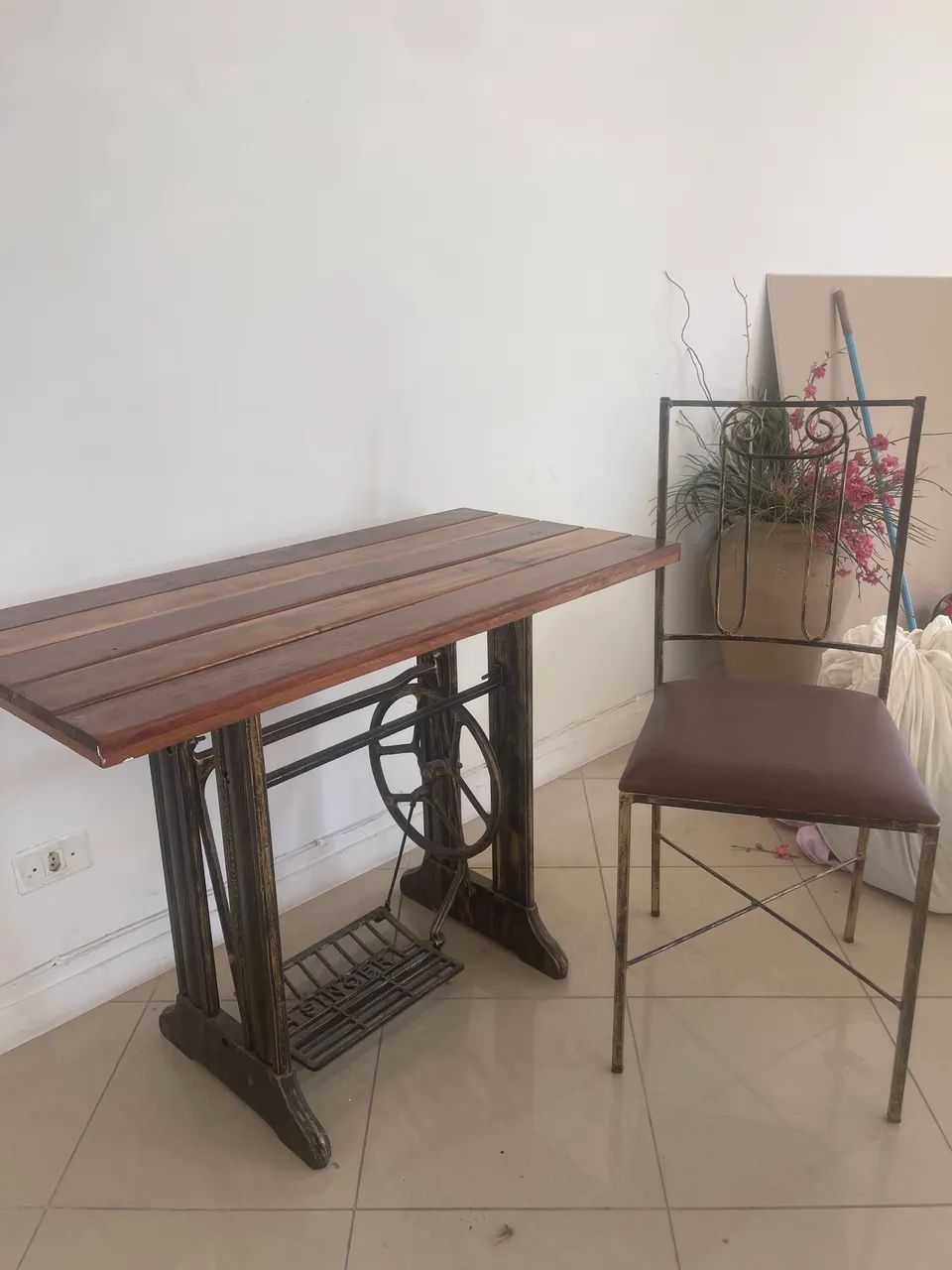 Mesa e cadeira retrô vintage - Foto 3