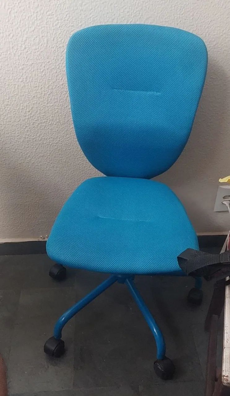 Duas cadeiras escritório  - Foto 4