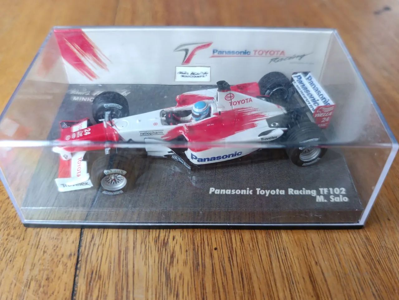 Miniatura 1:43 Minichamps Fórmula 1 Panasonic Toyota Racing TF102