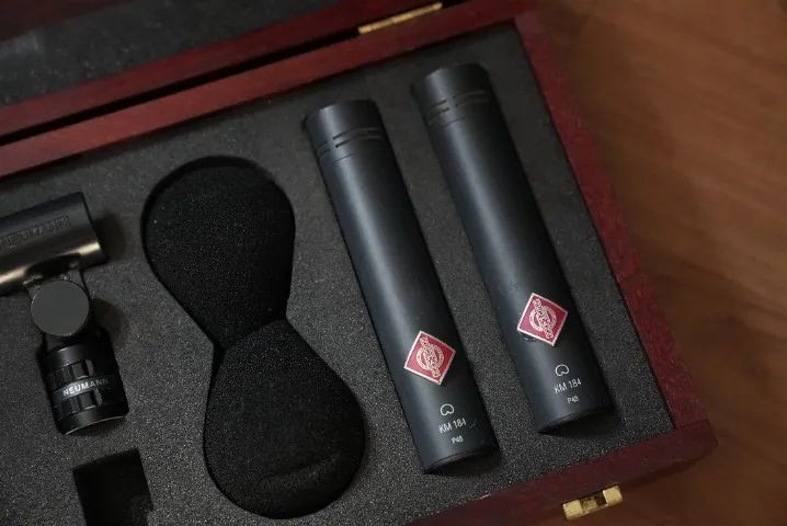 Microfone Condensador Prateado Neumann Km184 (Par) com Caixa de Madeira - Foto 4