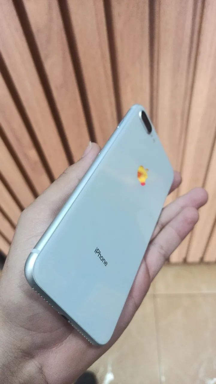 iPhone 8 plus todo original sem marcas de uso branco - Foto 3