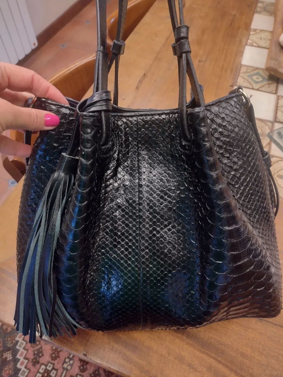Bolsa saco em couro Phyton 