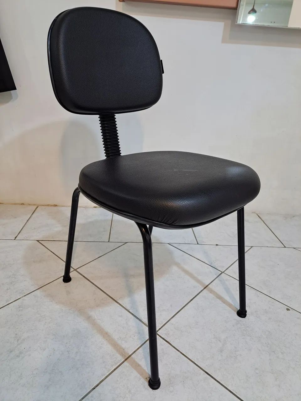 2 Cadeiras recepção 