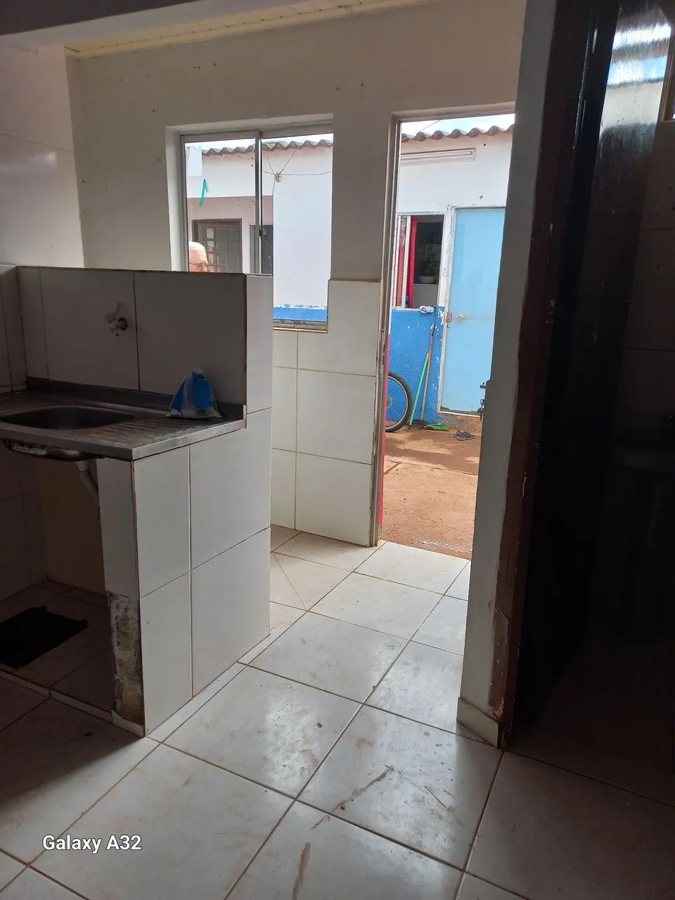 Lote com 4 casas separadas e independentes  - Foto 4