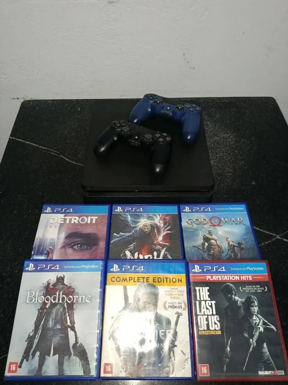 Playstation 4 Slim 