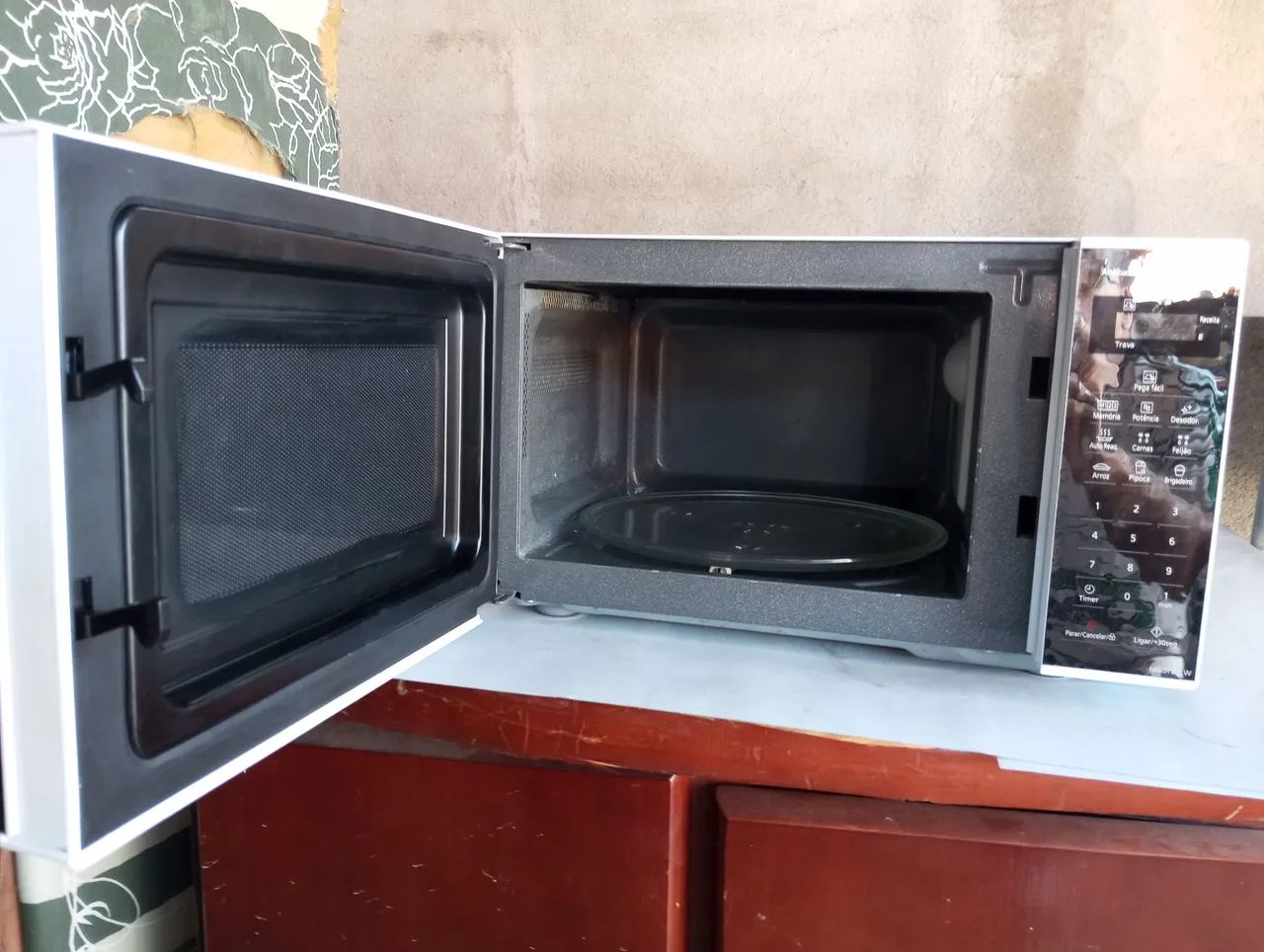 Microondas Panasonic 18litros - Foto 2