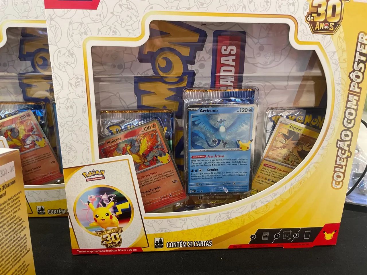 Coleção com pôster Pokémon 30 anos  - Foto 2