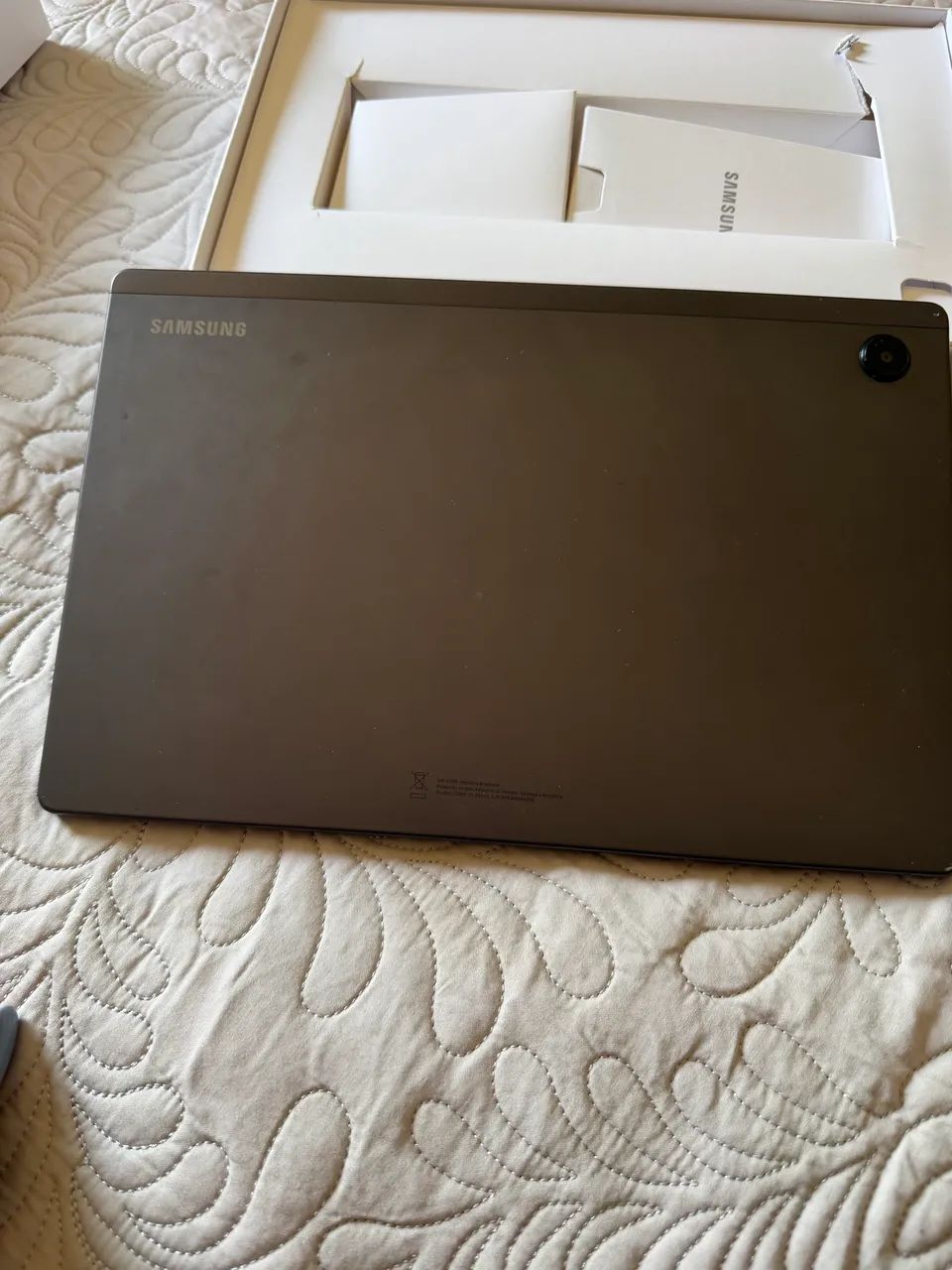 Tablete Samsung A8, capacidade 64 GB Wi-Fi . Excelente estado.