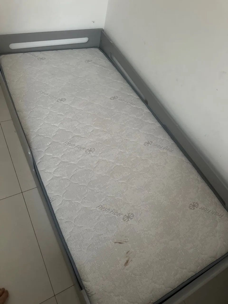 Vendo cama e colcha 