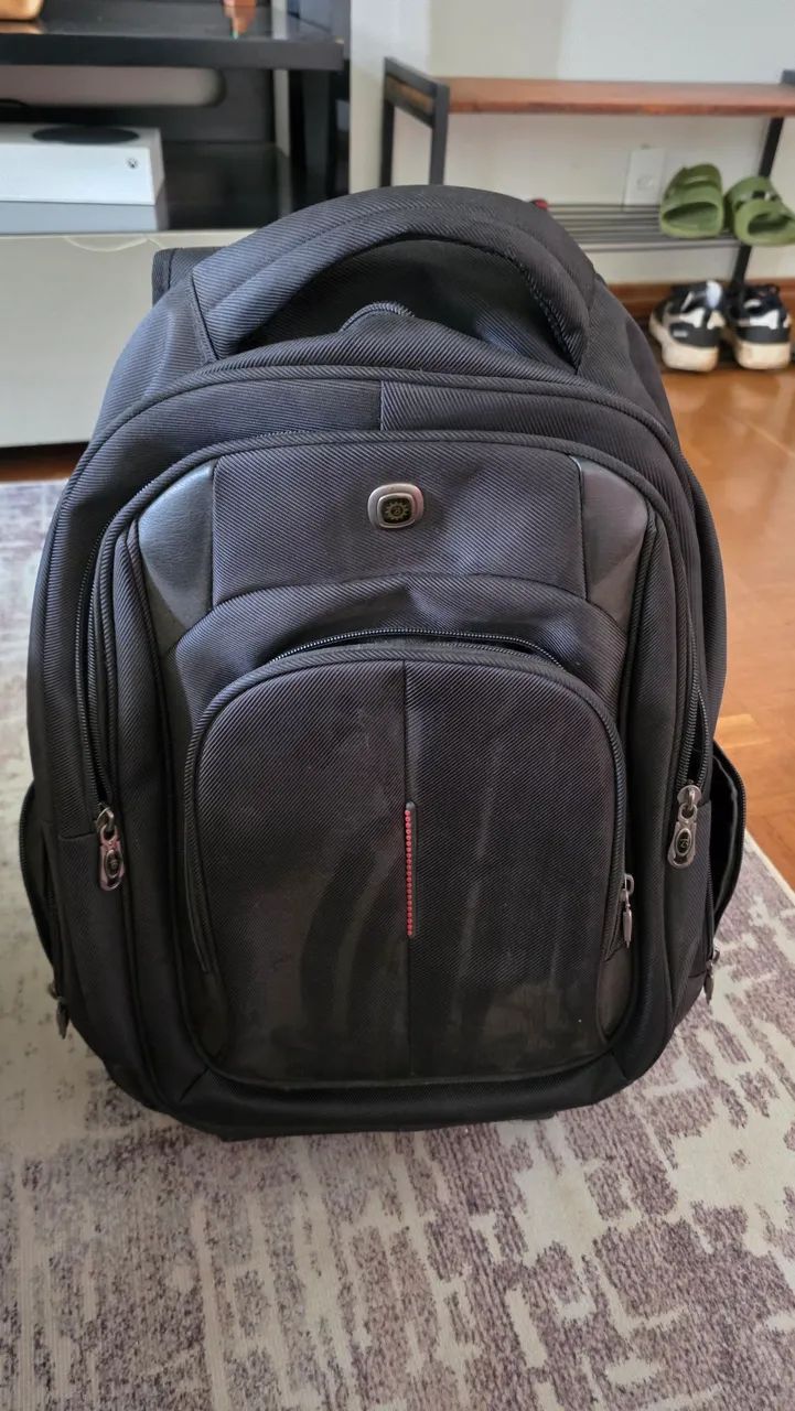 DOAÇÃO Mochila com rodinhas