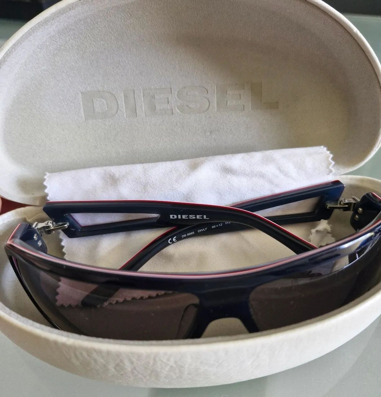 Óculos de sol marca Diesel azul marinho com haste vazada  - Original  - Foto 3