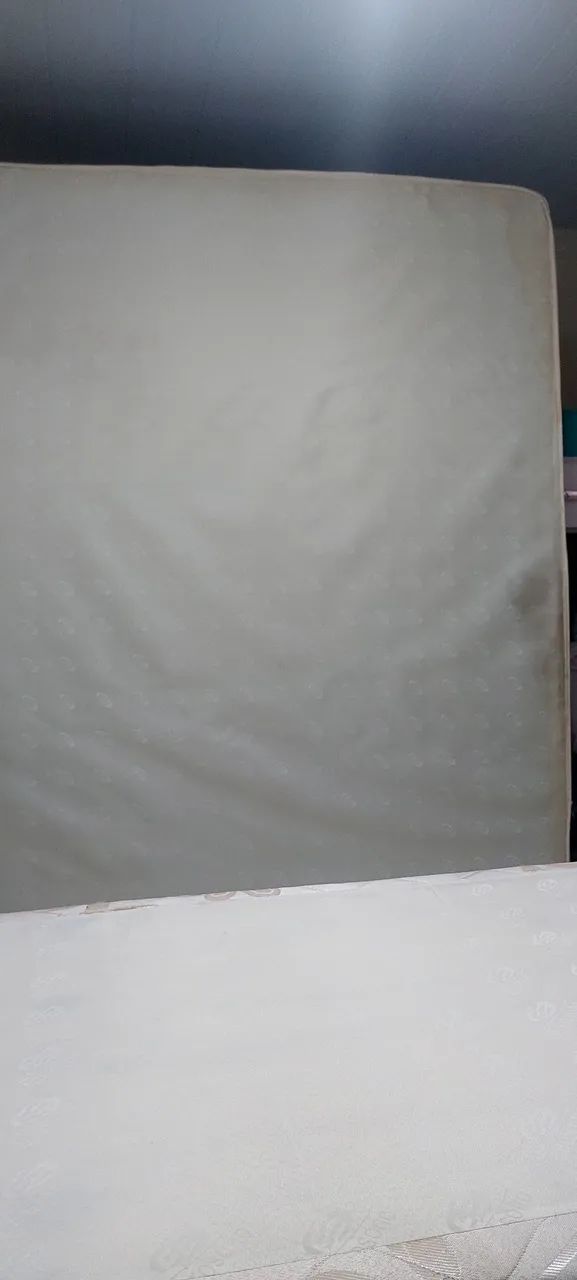 Vende-se cama Queen em bom estado, com base dupla separada, colchão de espuma. - Foto 3