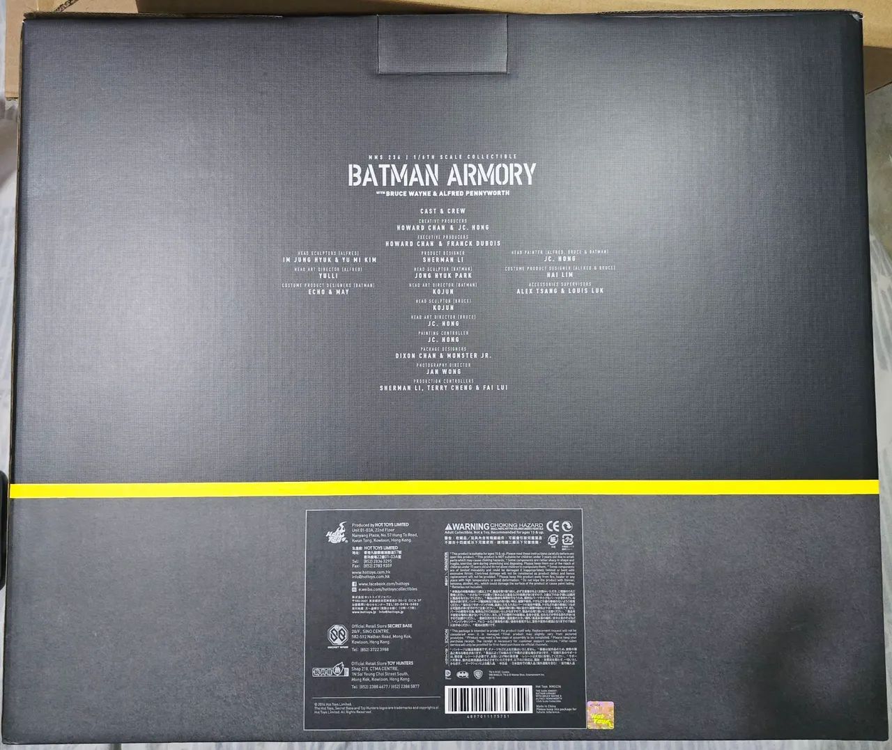 Hot Toys Batman Armory  Bruce Wayne and Alfred  - Foto 3