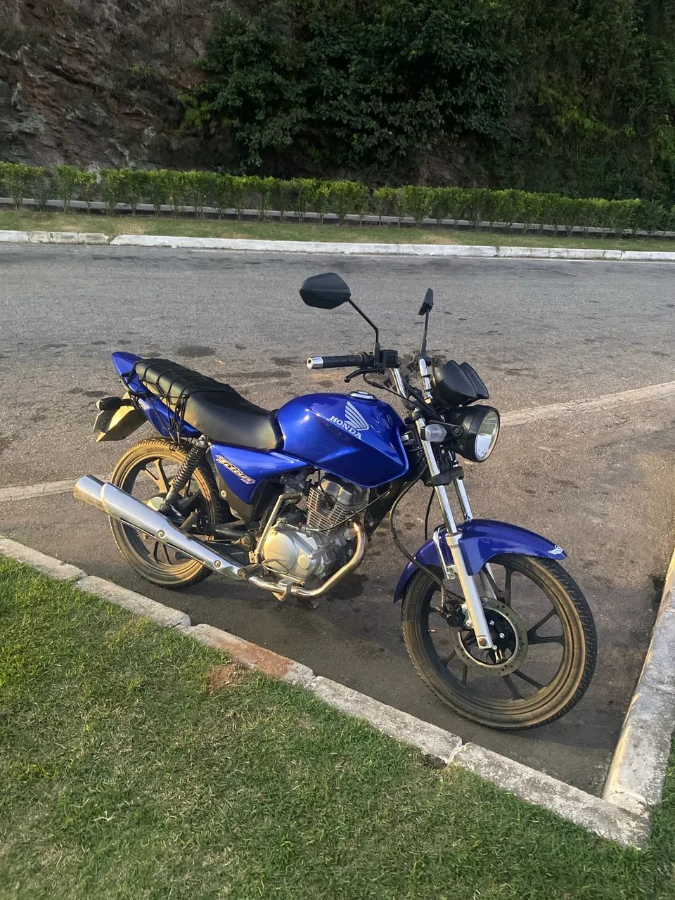 150 2004, de terceira mão, maioria das peças todas originais!