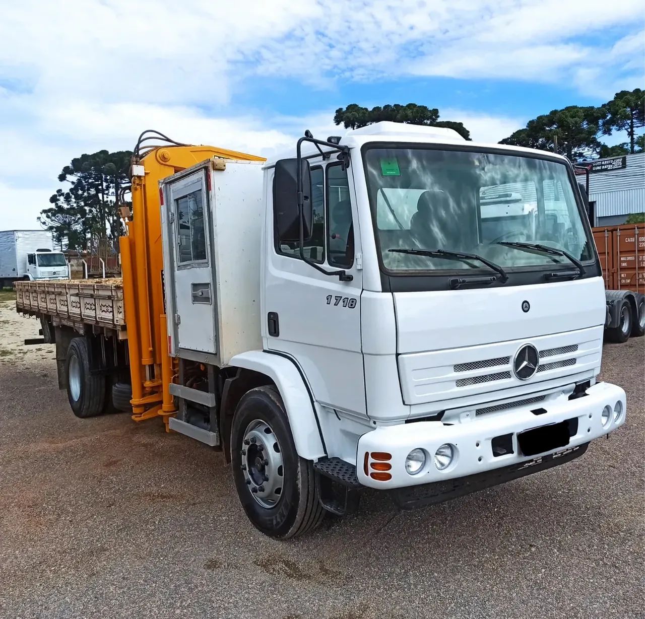 MB 1718 COM MUNCK DE 15 TONELADAS 