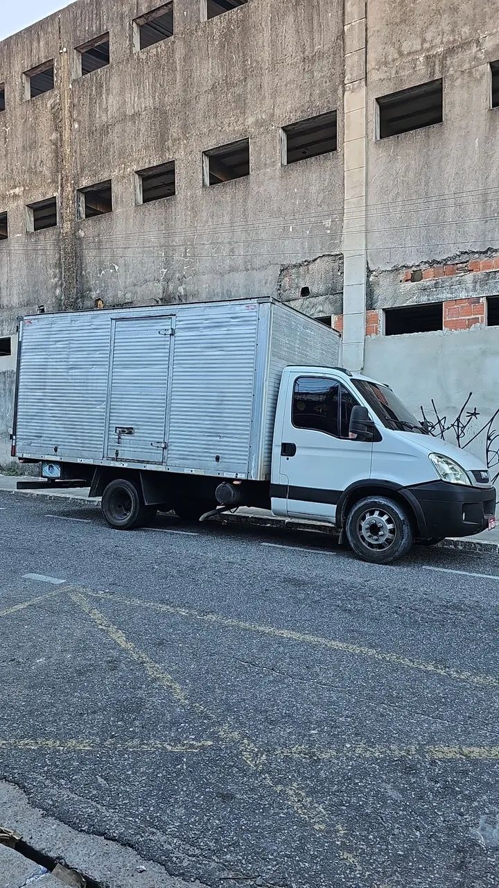 Frete, mudanças e transporte 