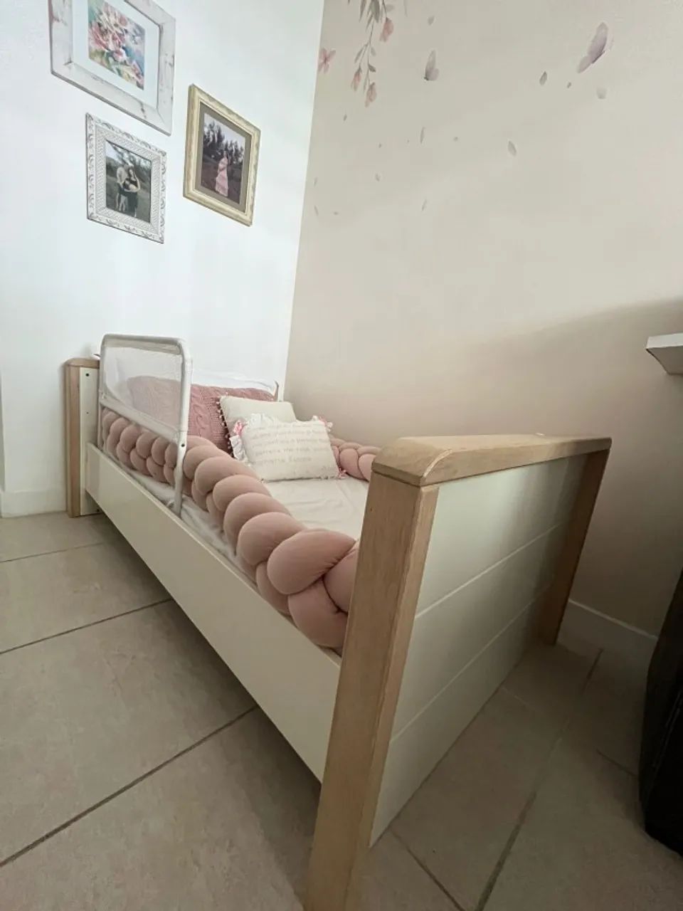 Conjunto Quarto de Bebê Quater Linha Beabá - Berço Evolutivo 3 em 1 + Cômoda - Impecável - Foto 3