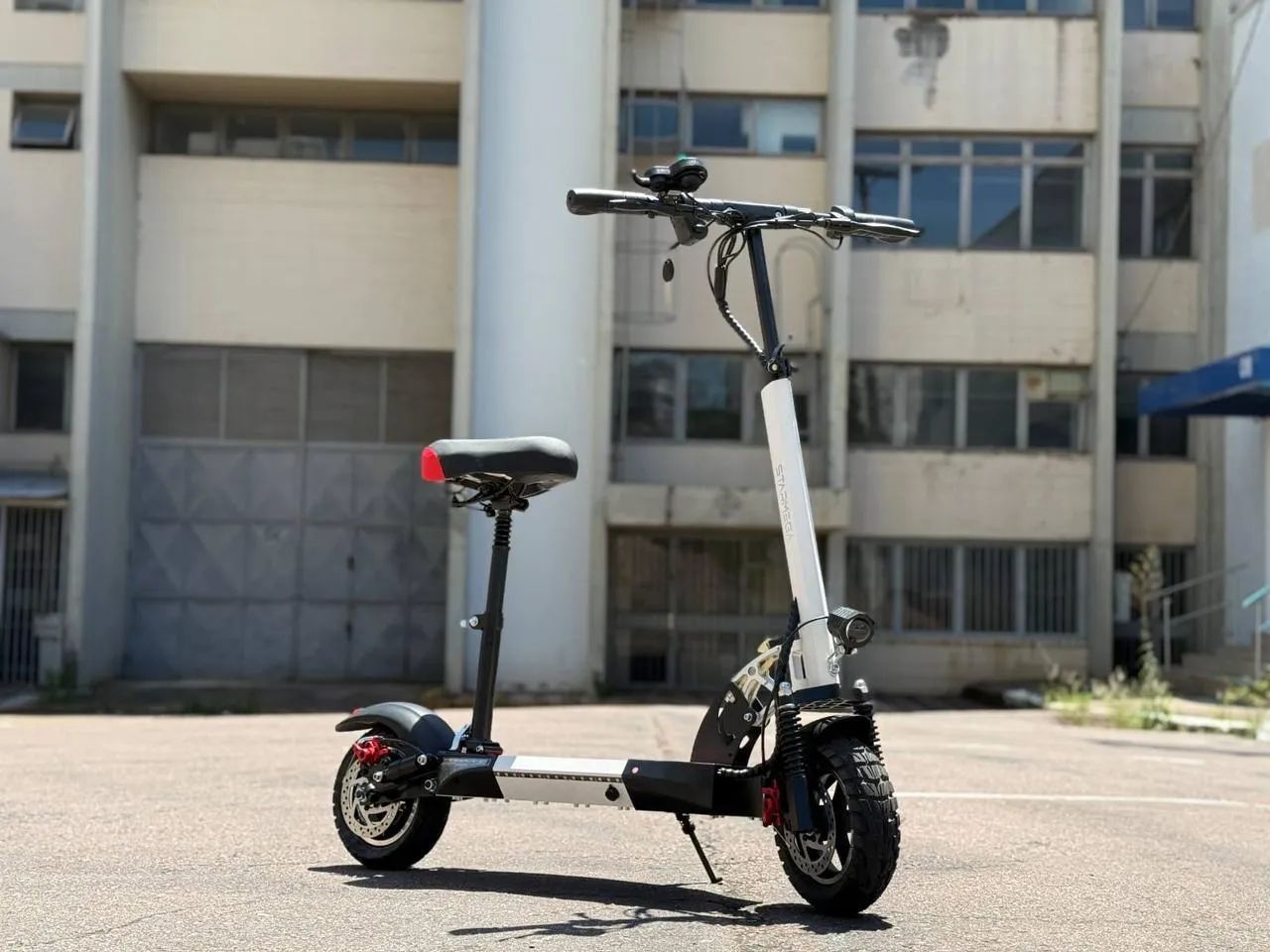 Scooter elétrica, moto elétrica , patinete elétrico 