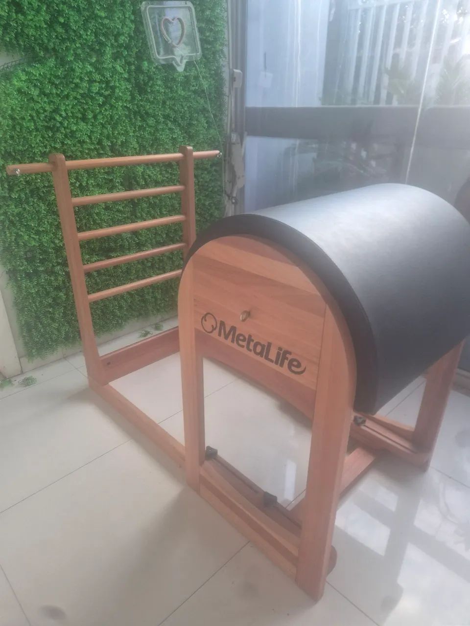 Vendo 1 barrel e 2 chair com pouquissimo uso - Foto 2
