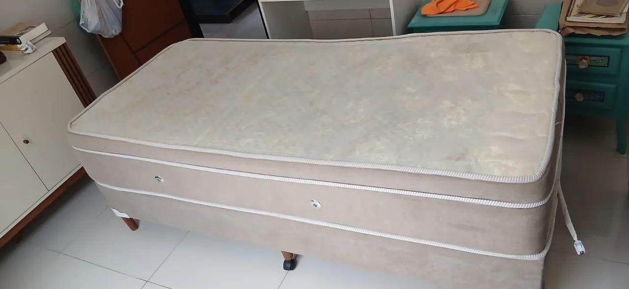 Cama com box solteiro Econew ótimo estado