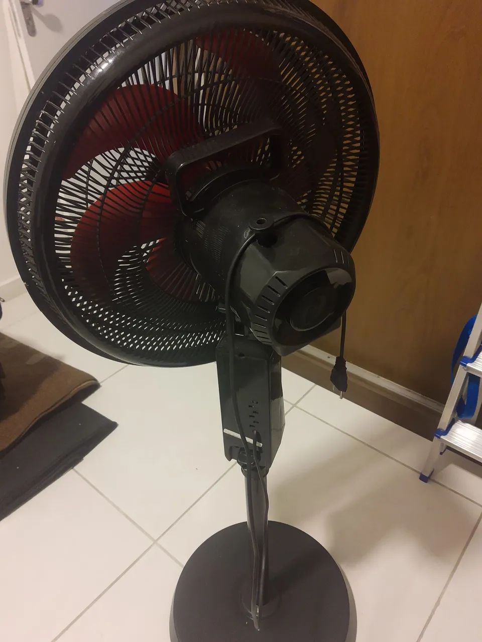 Ventilador Oster 40cm  com - DEFEITO. - Foto 3