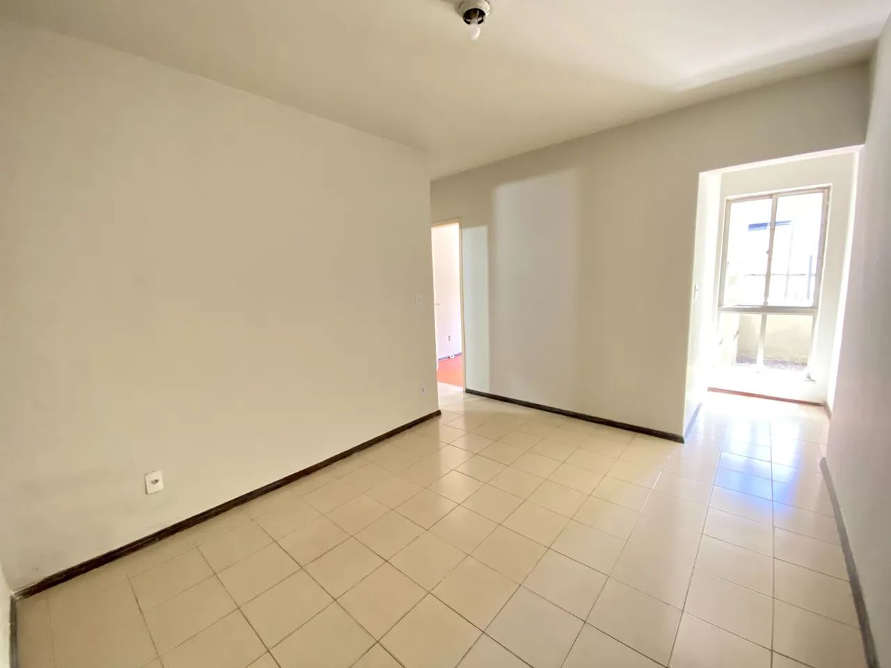 Seu 1 quarto e Sala prático e confortável - Centro