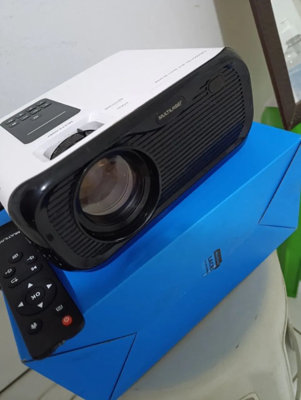 Projetor multilaser semi-novo 