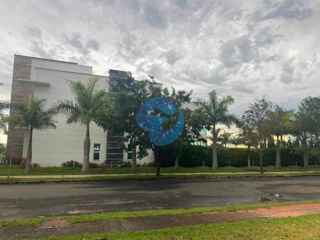 Sobrado no Saint Patrick com 4 dormitórios, 950 m² à venda e locação - Foto 4
