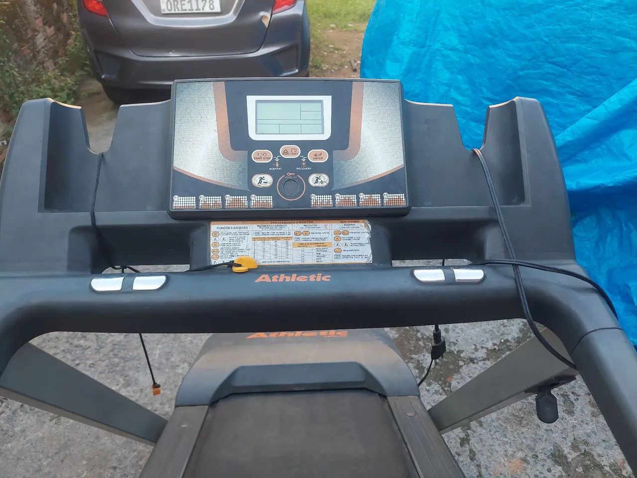Vendo uma esteira ergometrica athetic 520 E E em ótimo estado de conservação  - Foto 4