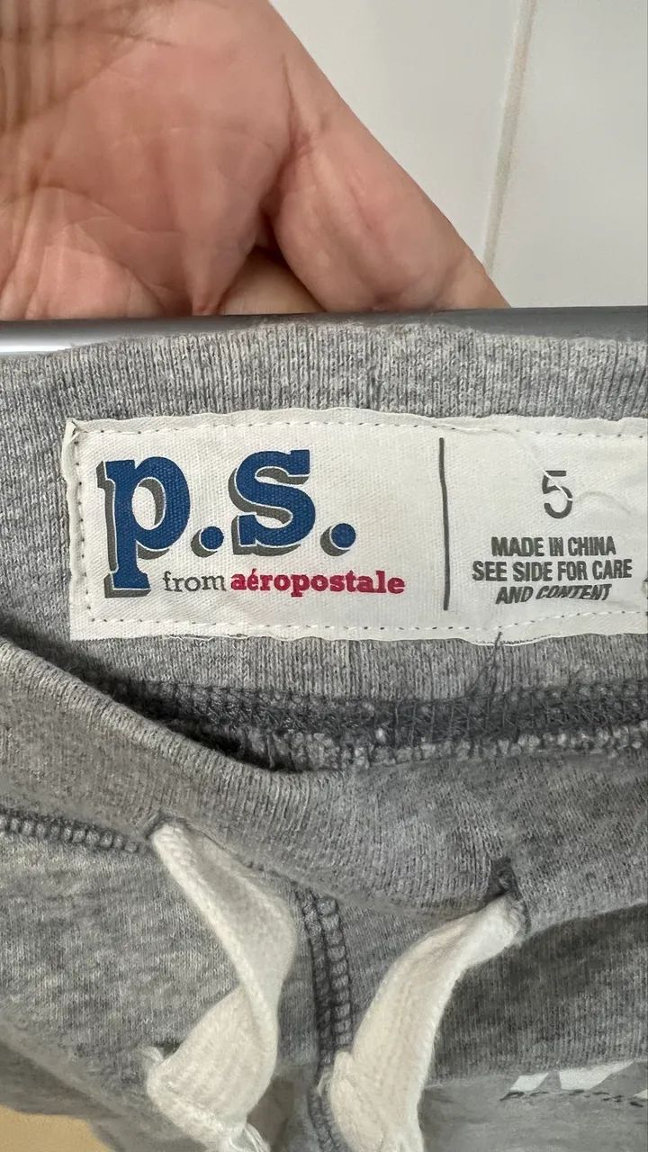Calça de moleton infantil Aéropostale tamanho 5 - Foto 2