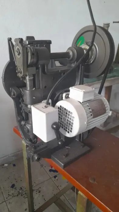 Máquina de pregar e colocalar Ilhos - Foto 2