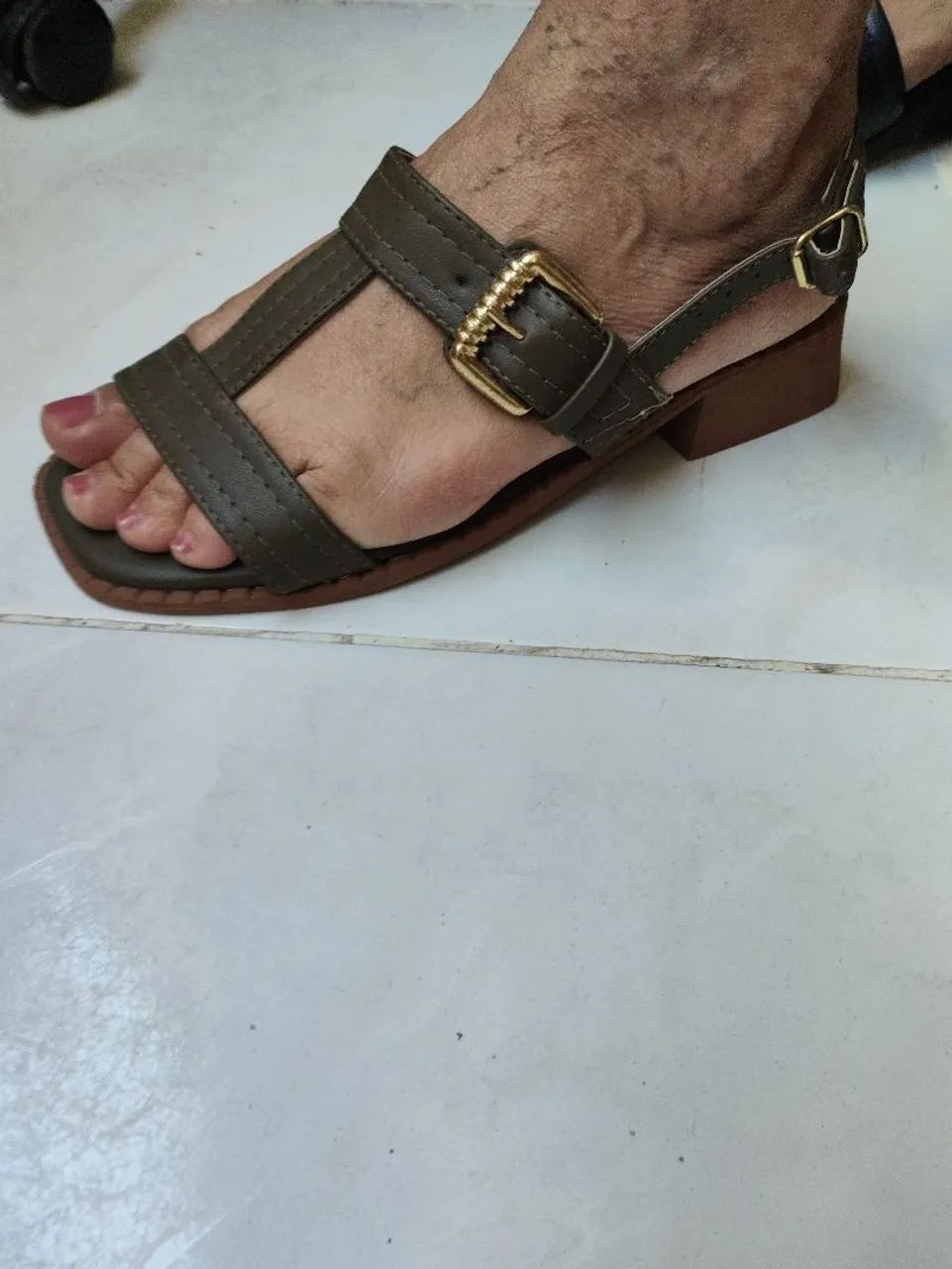 Sandália 37