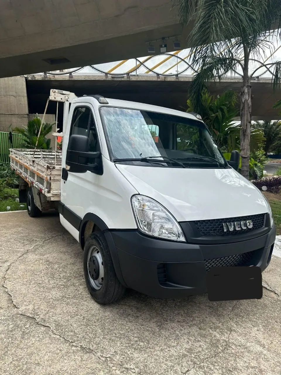 IVECO CARROCERIA ANO 2017
