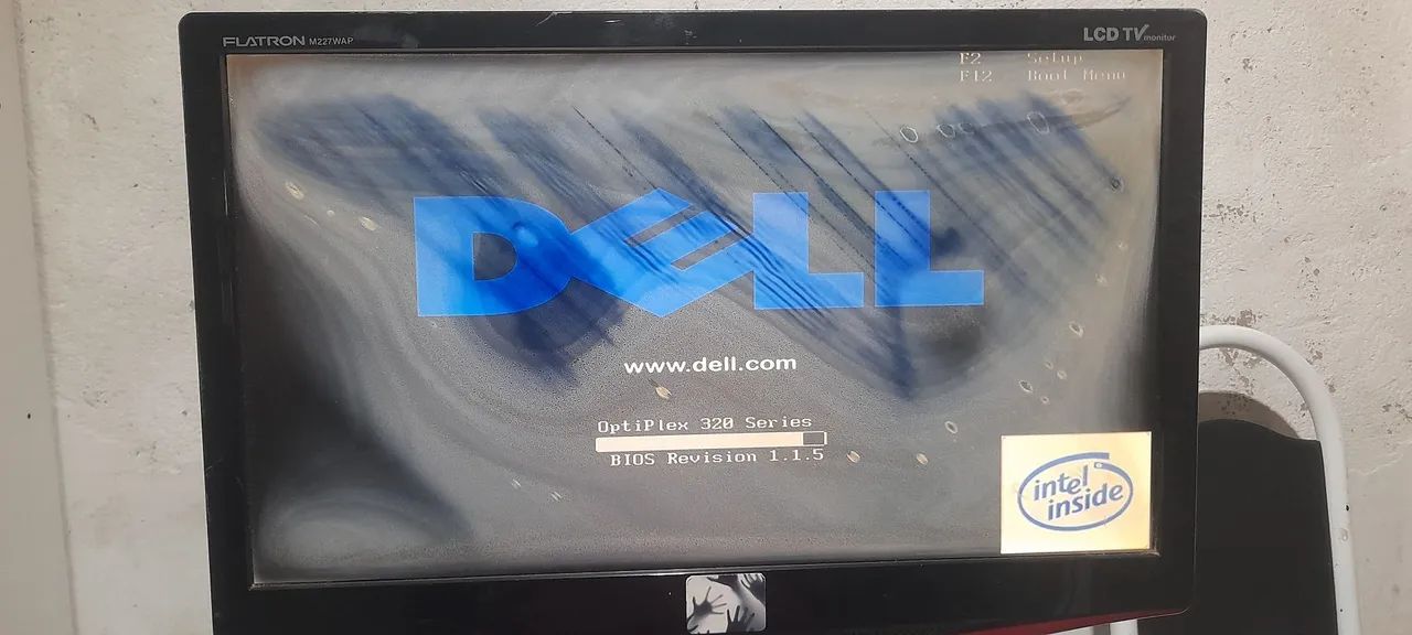 Monitor LCD Flatron TV ? com tela manchada - Foto 4