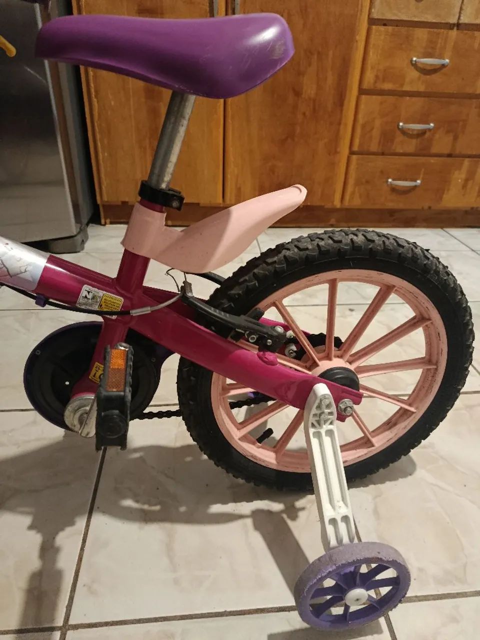 Bicicleta aro 16 com rodinhas  - Foto 2