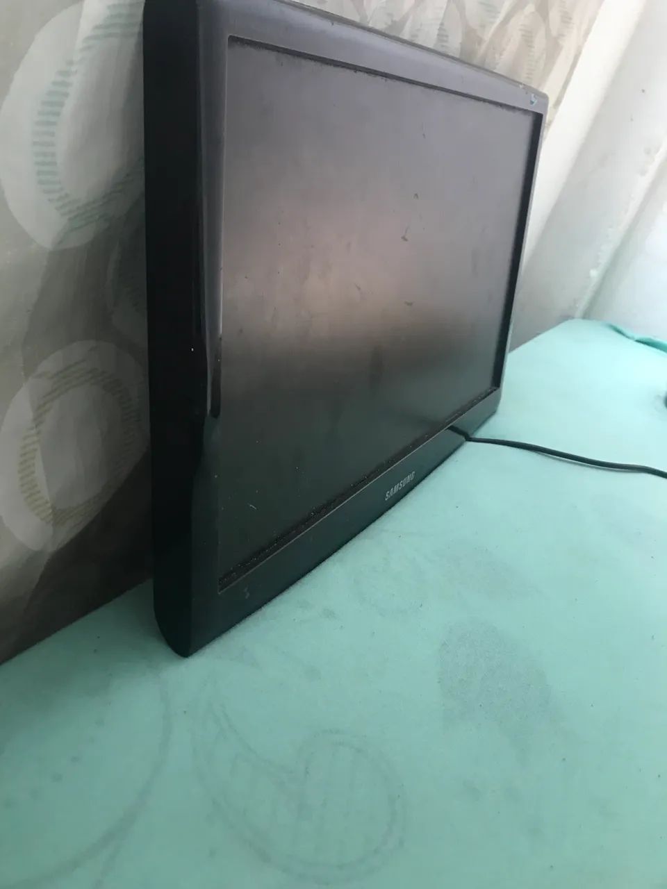 Vendo ou troco Monitor Samsung 19 polegadas 