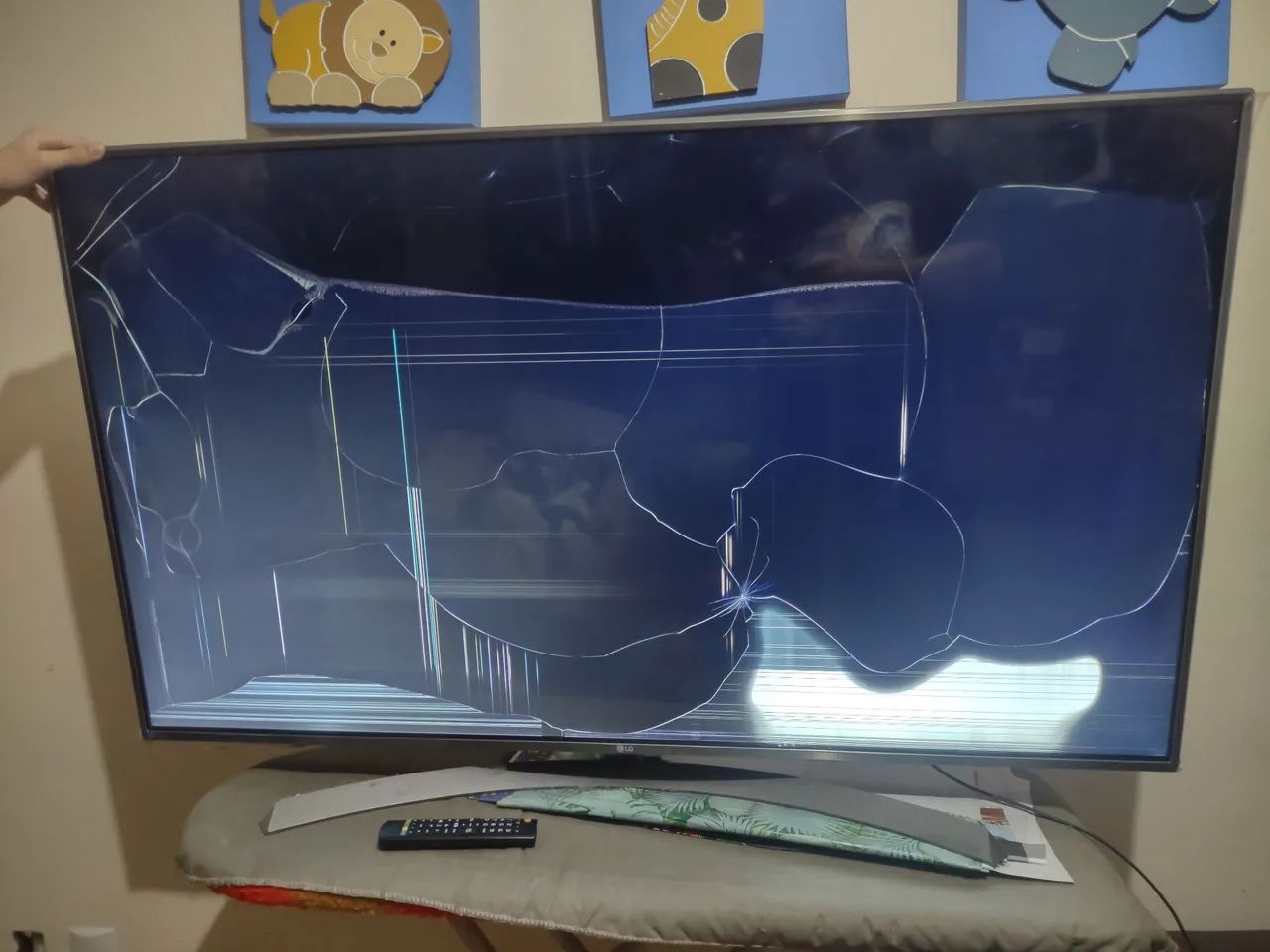 Tv LG 55 4k com tela quebrada  - Foto 3