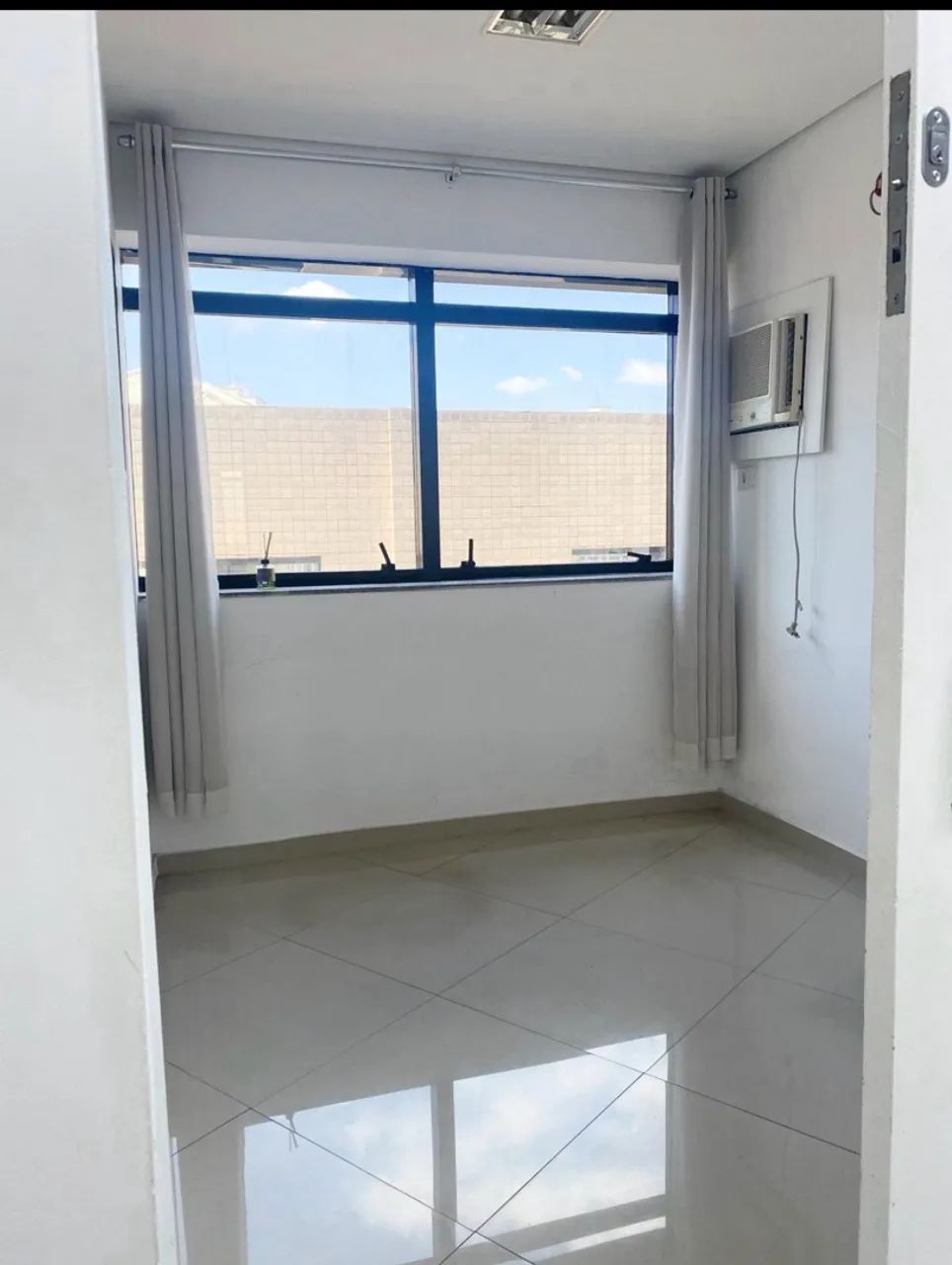 SALA PARA SUBLOCAÇÃO  - Foto 2