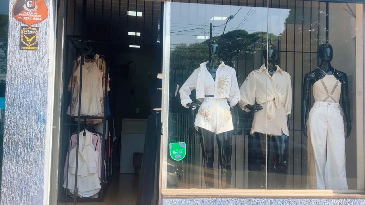 VENDE SE LOJA ROUPAS FEMININA  - Foto 3