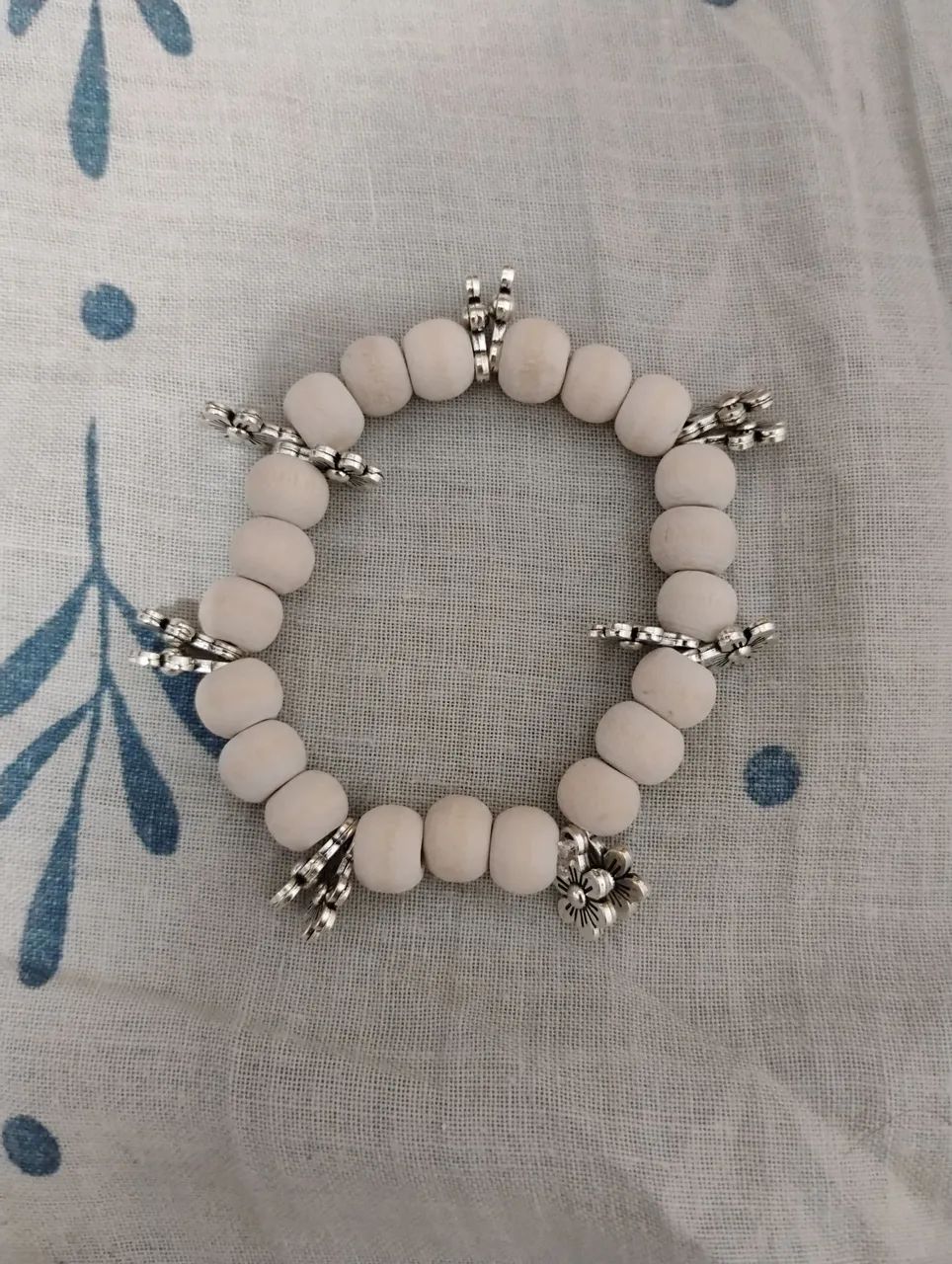 Pulseira de madeira e metal  - Foto 3