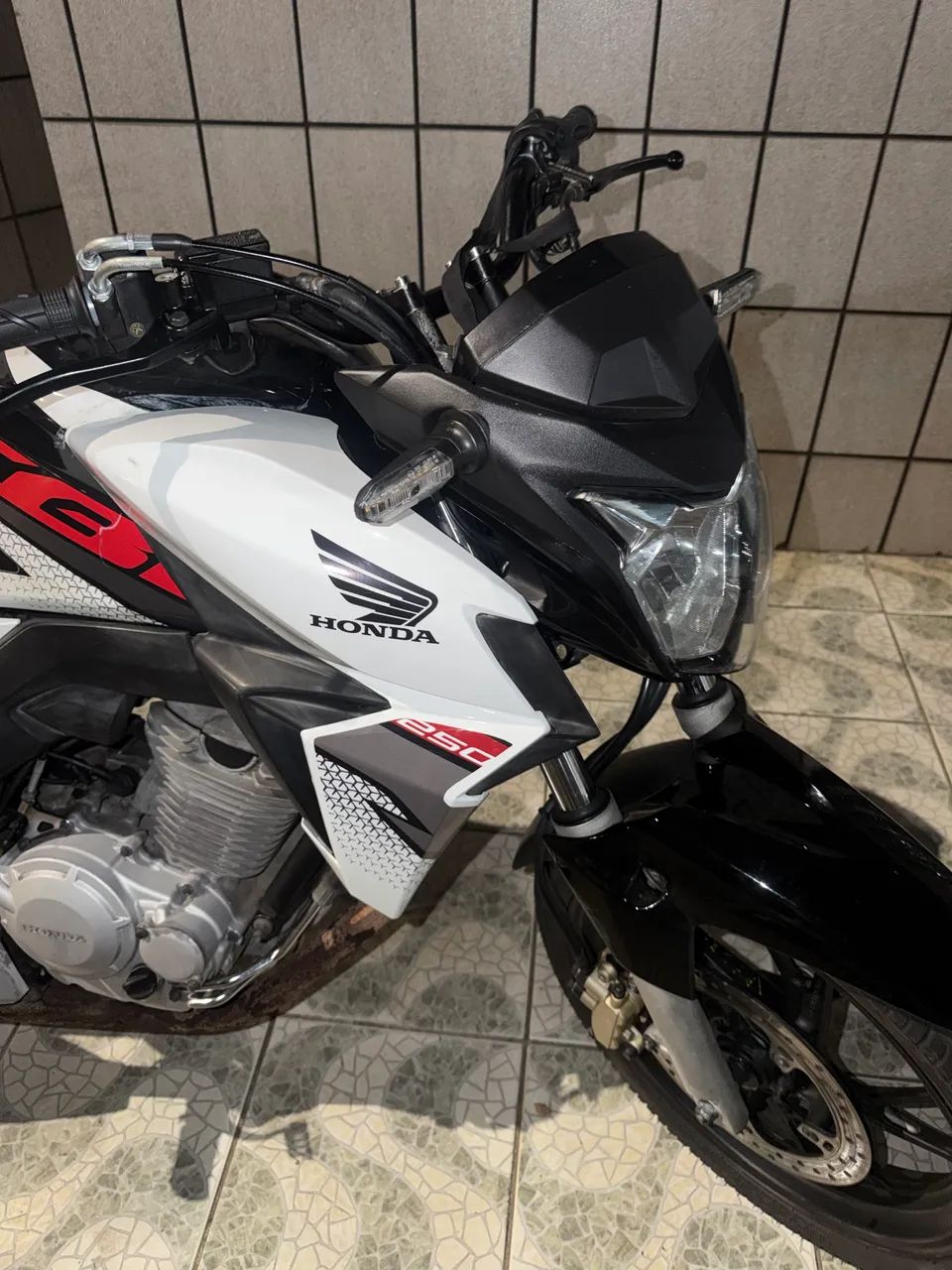 Vendo ou troco cb twister  - Foto 3