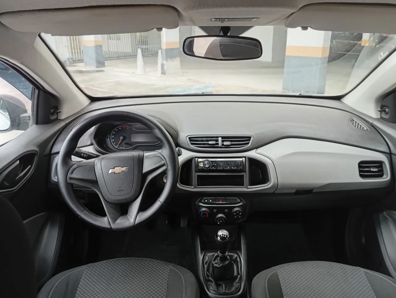 Chevrolet Onix JOY Hatch 1.0 8V Flex Mec. 4P, foto 9 de 12