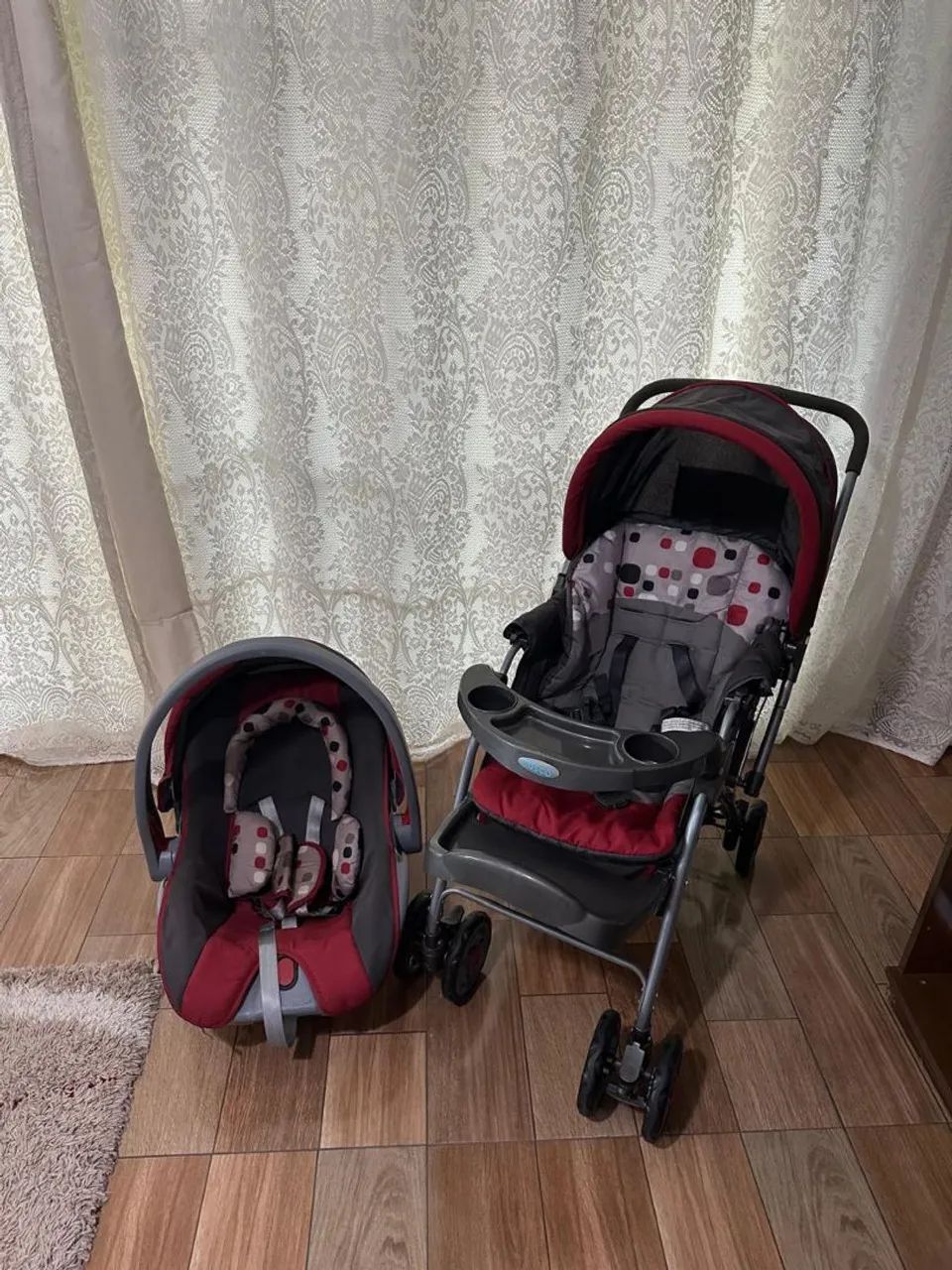 Carrinho de Bebê Cosco 