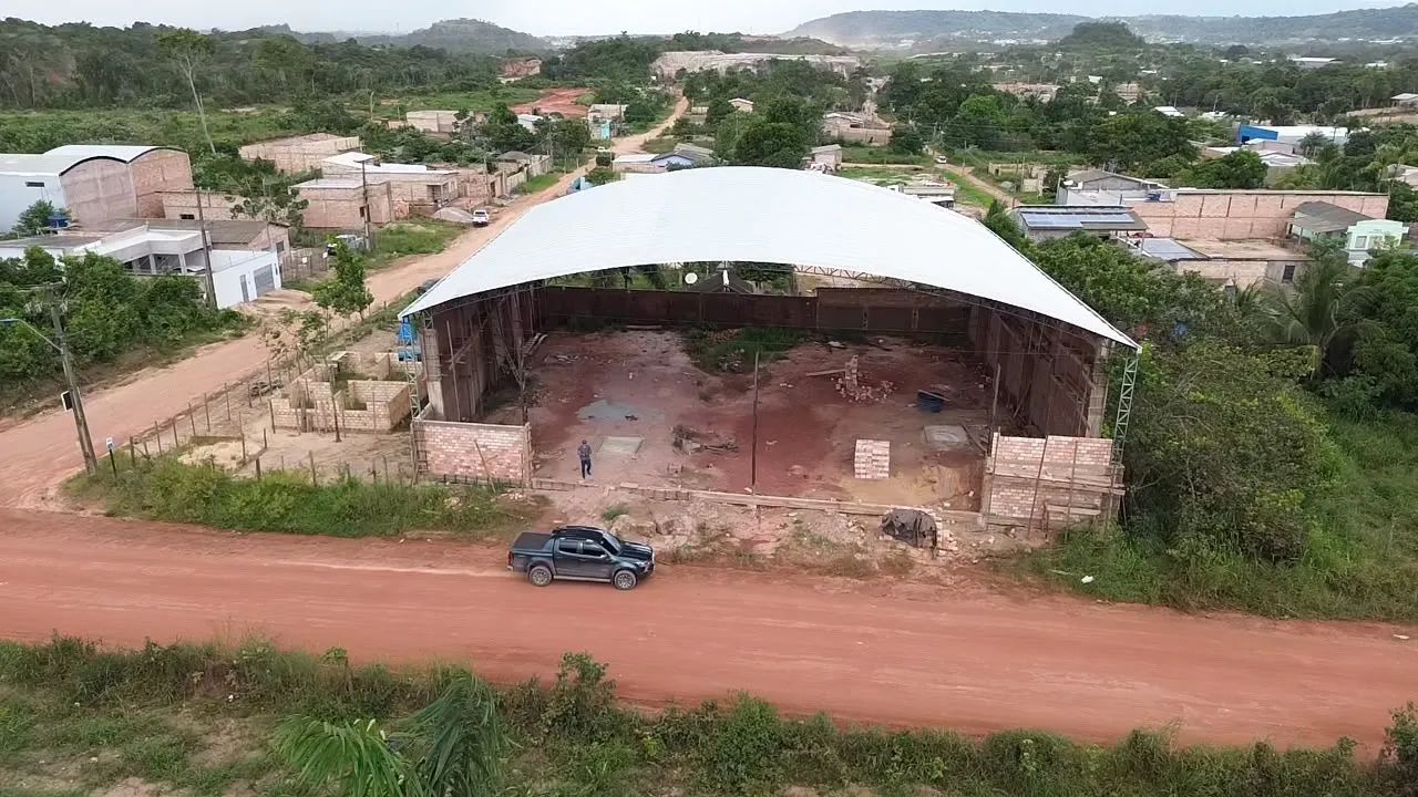 Galpão em construção, 30x30 (900 m2) 