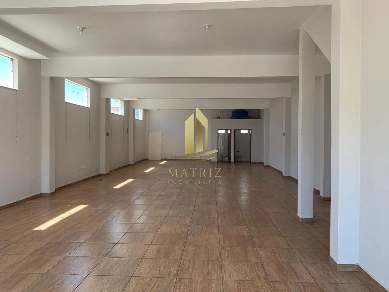 Matriz imobiliaria vende: Ponto/Sala coml Avenida
