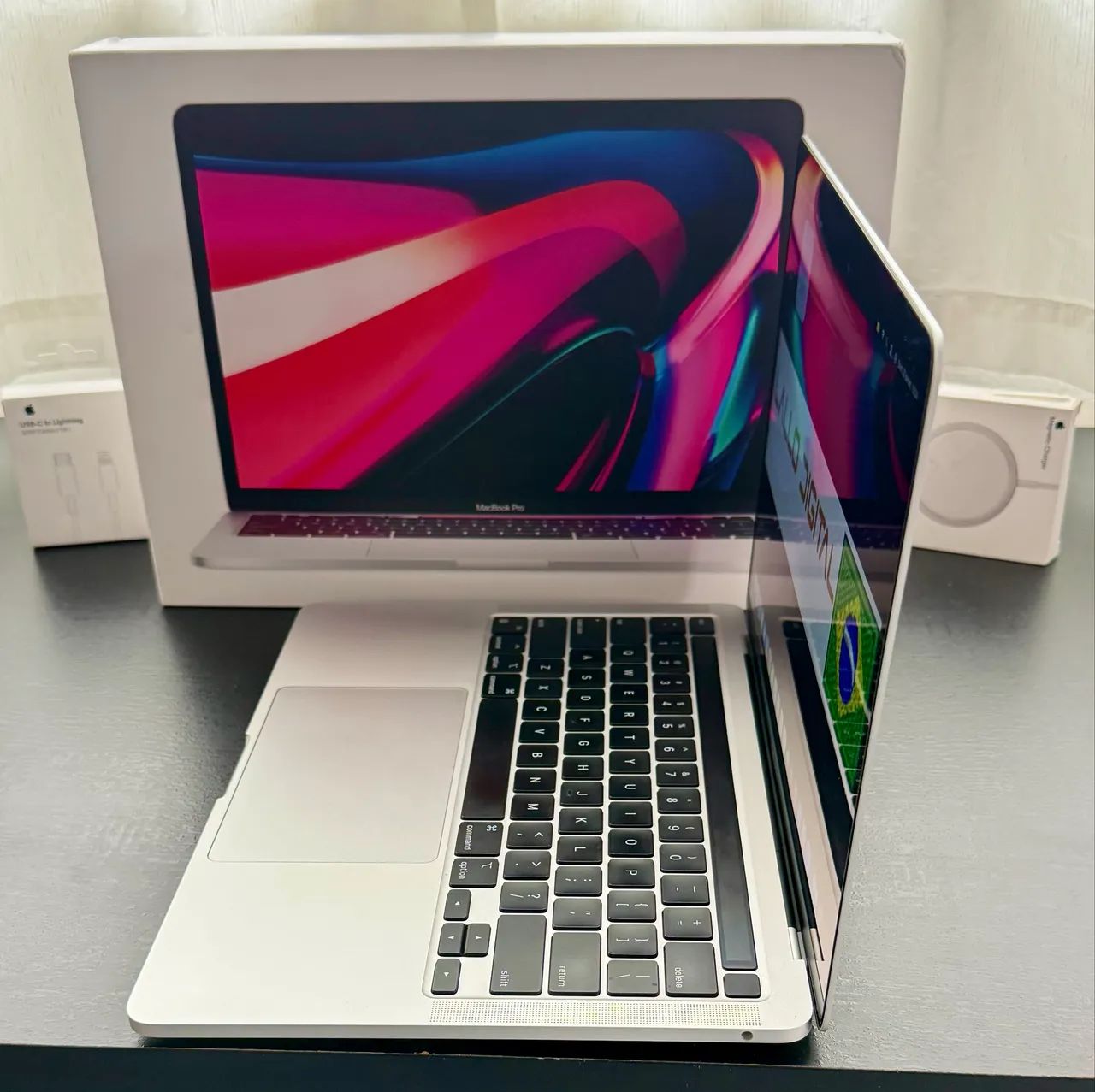 MacBook Pro M2 2022 13-inch 256GB 8RAM Branco 